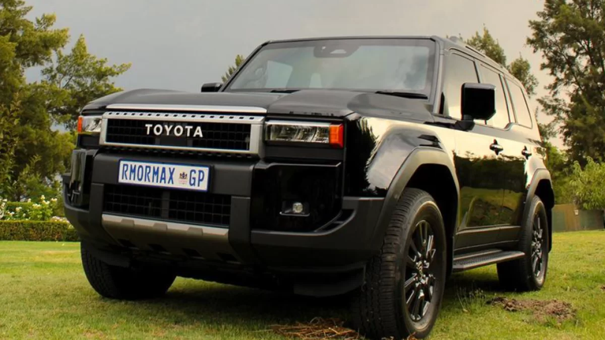 Toyota Land Cruiser Prado получил бронированную версию: защита от пуль и взрывов