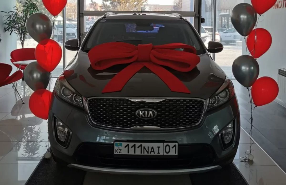Продавать автомобиль с госномером разрешат в Казахстане