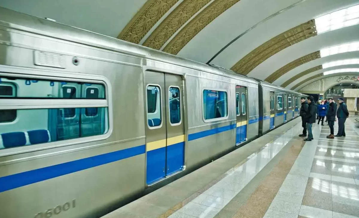 Оплата проезда в алматинском метро станет бесконтактной с осени 2025 года