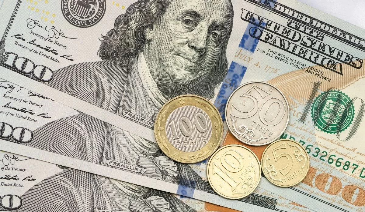 Курс валют на 25 мая: сколько стоит доллар и евро в Казахстане?