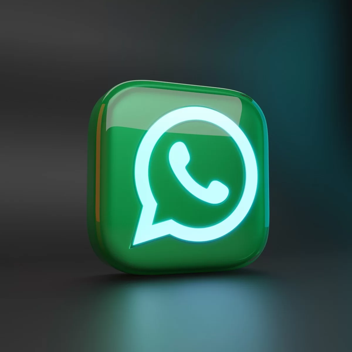 Теперь в WhatsApp можно скрыть номер телефона?