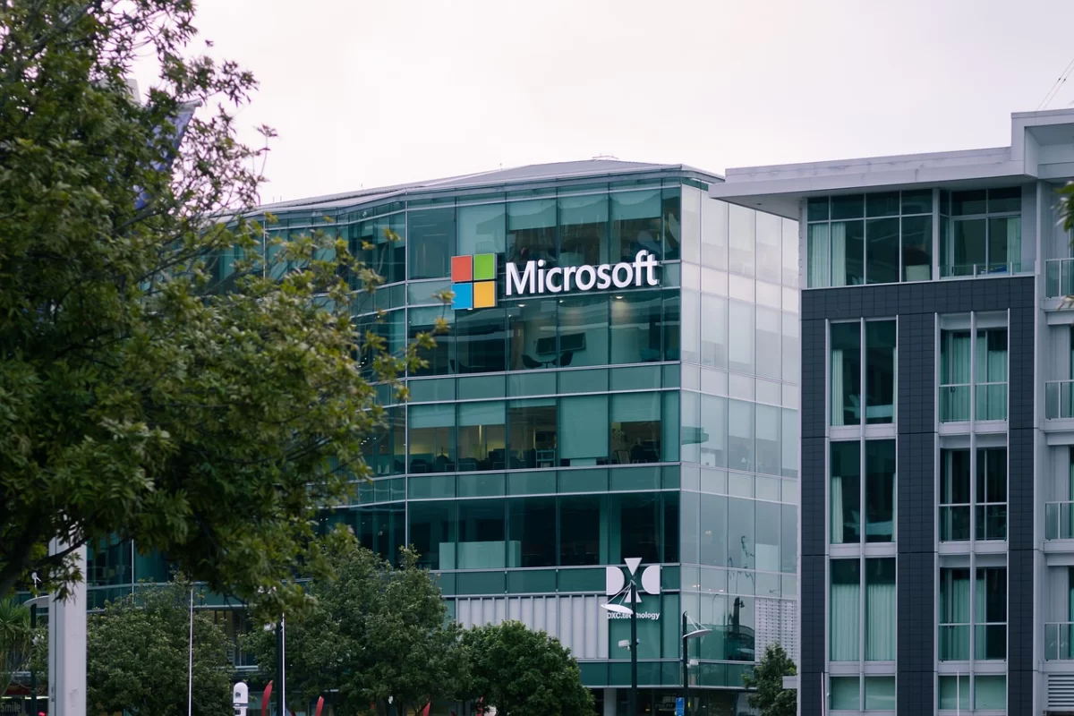 Microsoft уволит сразу 9 тысяч сотрудников