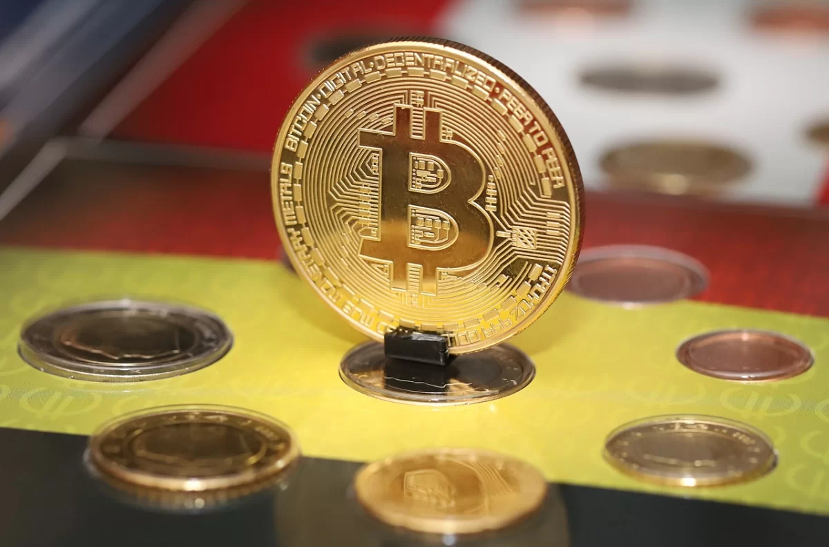 Биткоин значительно подорожал на фоне торговых сделок США