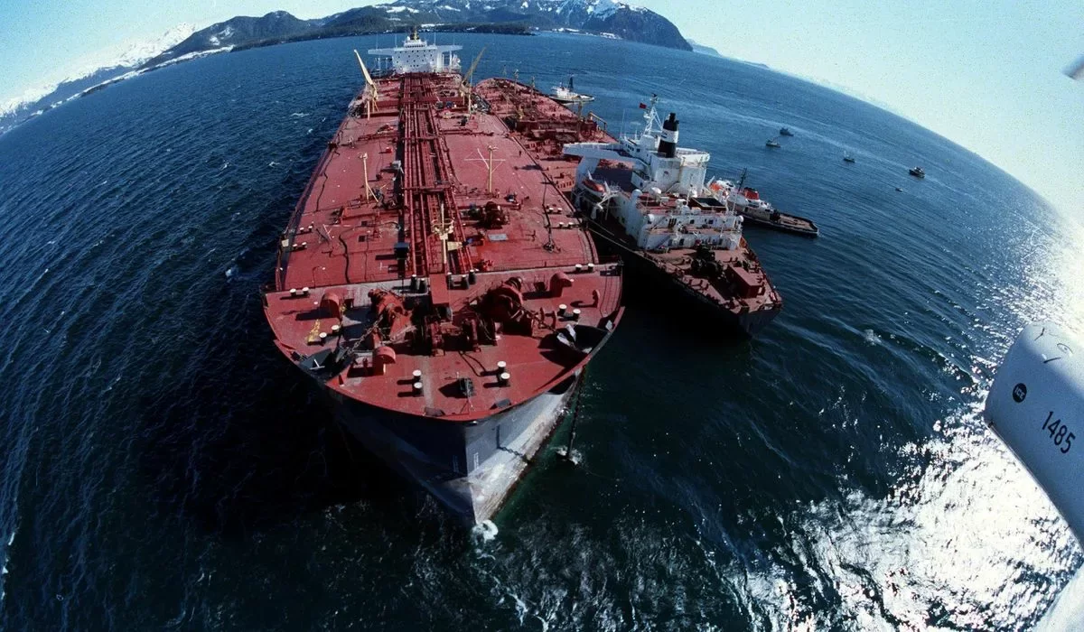 Танкеры с нефтью из Казахстана сутки не пропускала Россия
