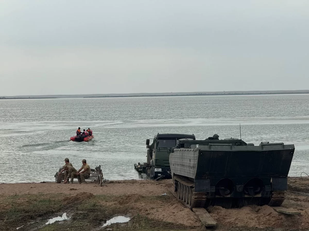 Обломки пропавшего вертолета ищут в Алматинской области: что известно