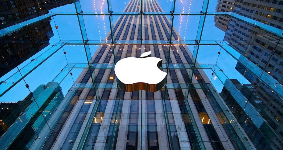 Apple показала рекордный рост выручки за 3 года