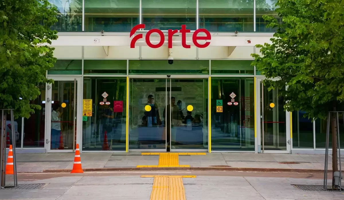 ForteBank перенес решение о слиянии с Home Credit