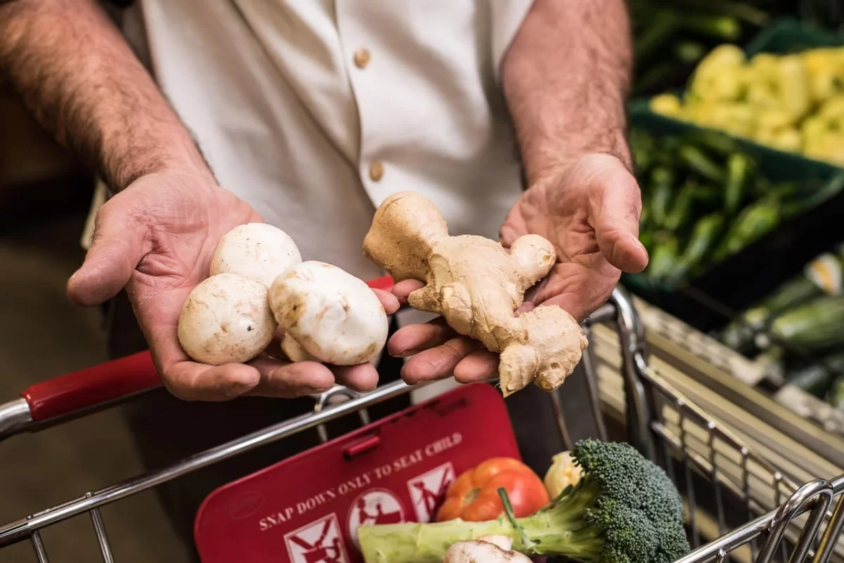 Ваучер на продукты: как работает и сколько поможет сэкономить казахстанцам