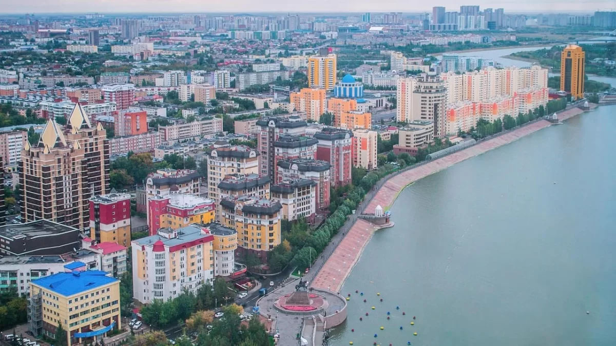 Несколько улиц перекроют в Астане в воскресенье