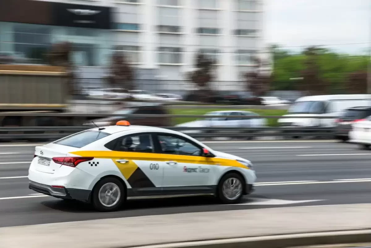«Яндекс Go» больше не спрячет цену: введена детализация тарифа