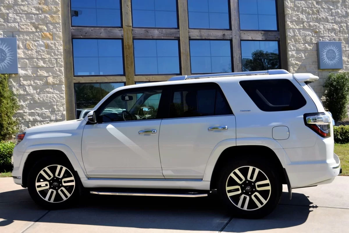 Toyota Prado изъяли у астанчанина из-за дела о крупной афере в Атырау