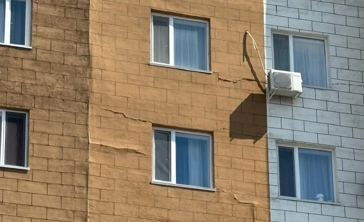 Ждали годами, а получили это: качество нового ЖК возмутило астанчан (фото)