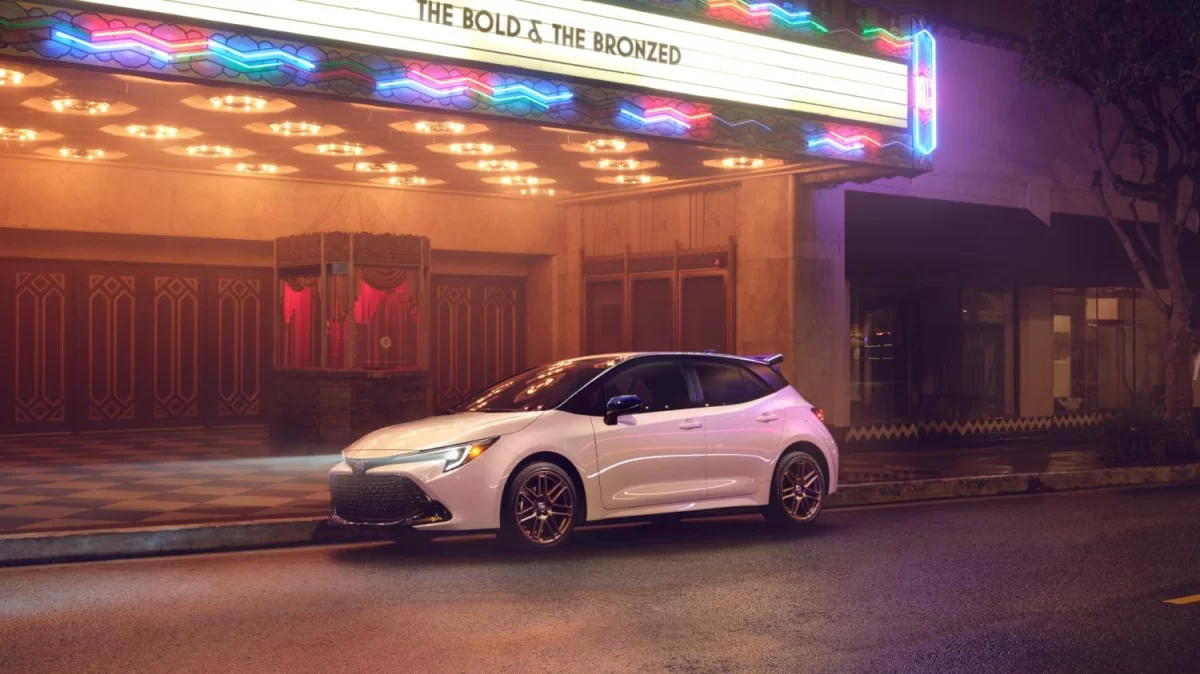 Toyota показала обновленный Corolla Hatchback