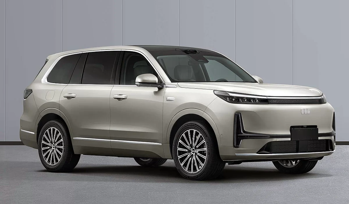 Geely выводит на рынок шестиместный внедорожник Galaxy M9