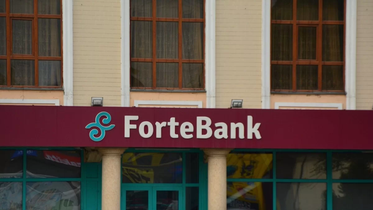 ForteBank разыграл умные колонки среди подписчиков в Threads