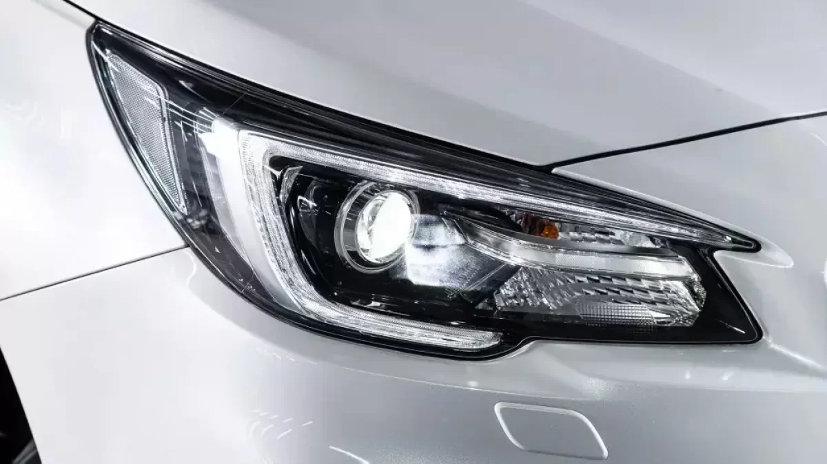 Казахстанцев предупредили о штрафах за незаконные LED-фары