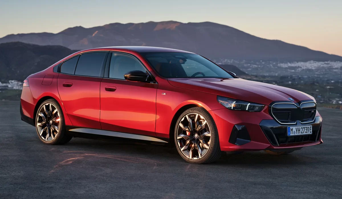 BMW отзывает сотни тысяч авто: выявлен риск возгорания