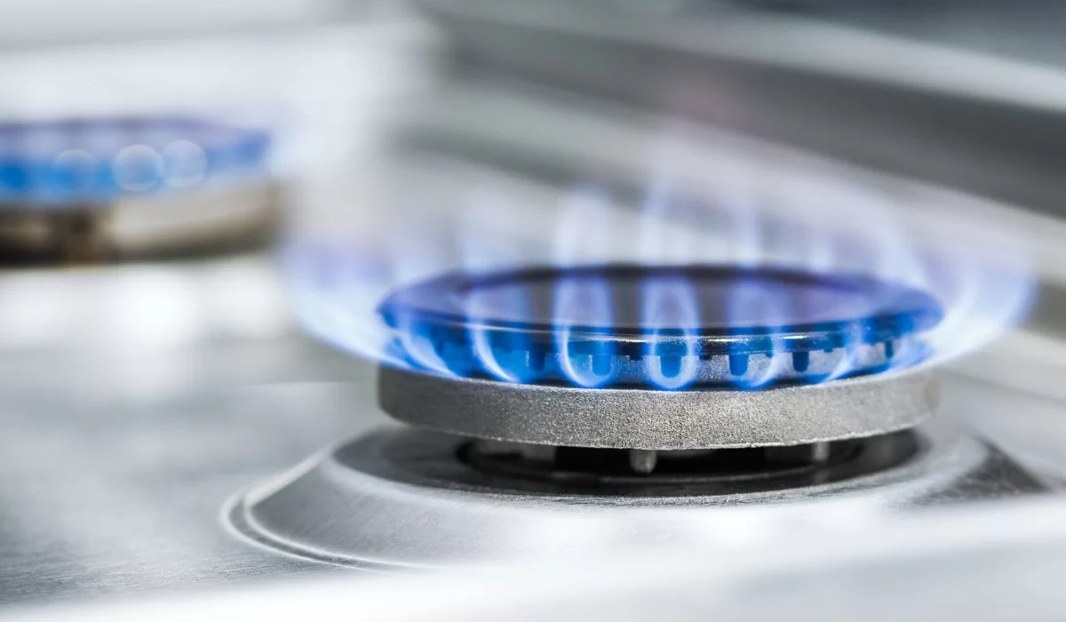 Почти 2000 семей остались без газа в Астане из-за незаконных работ