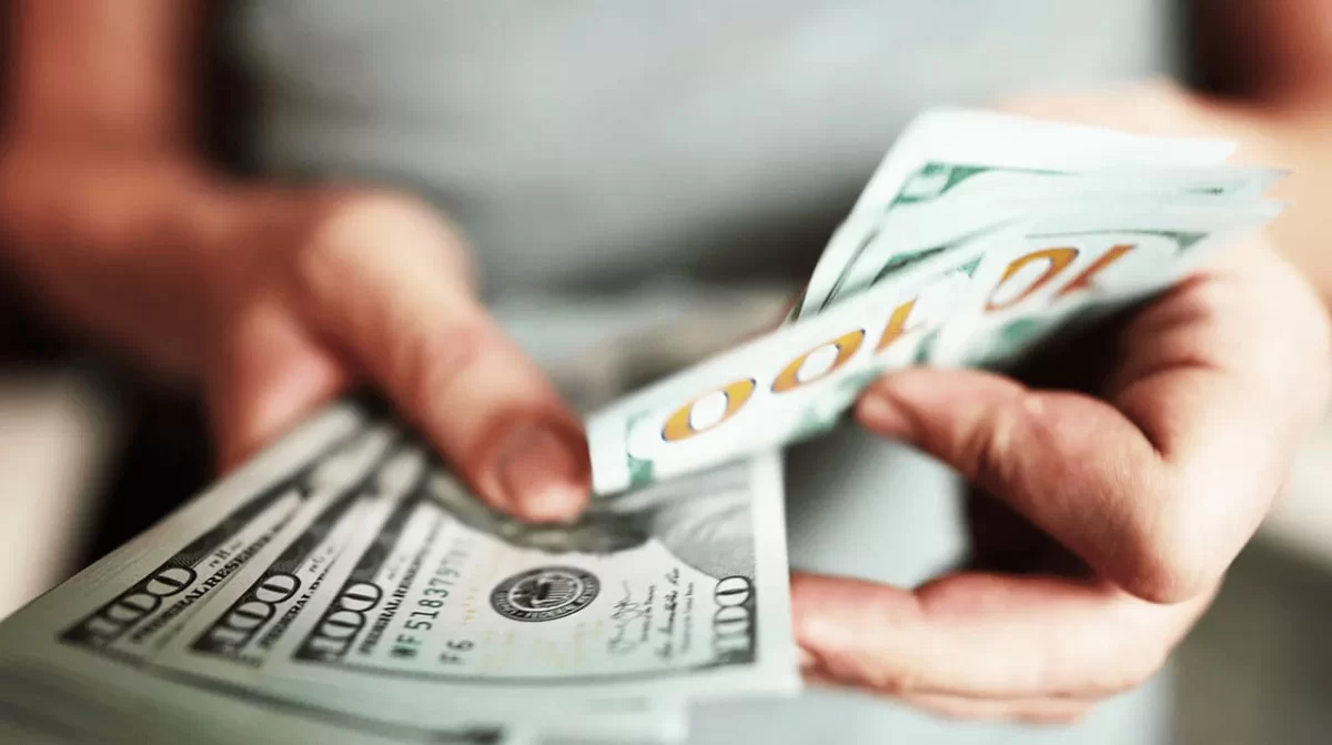 Сделки свыше $50 тыс. попадут под усиленный валютный контроль
