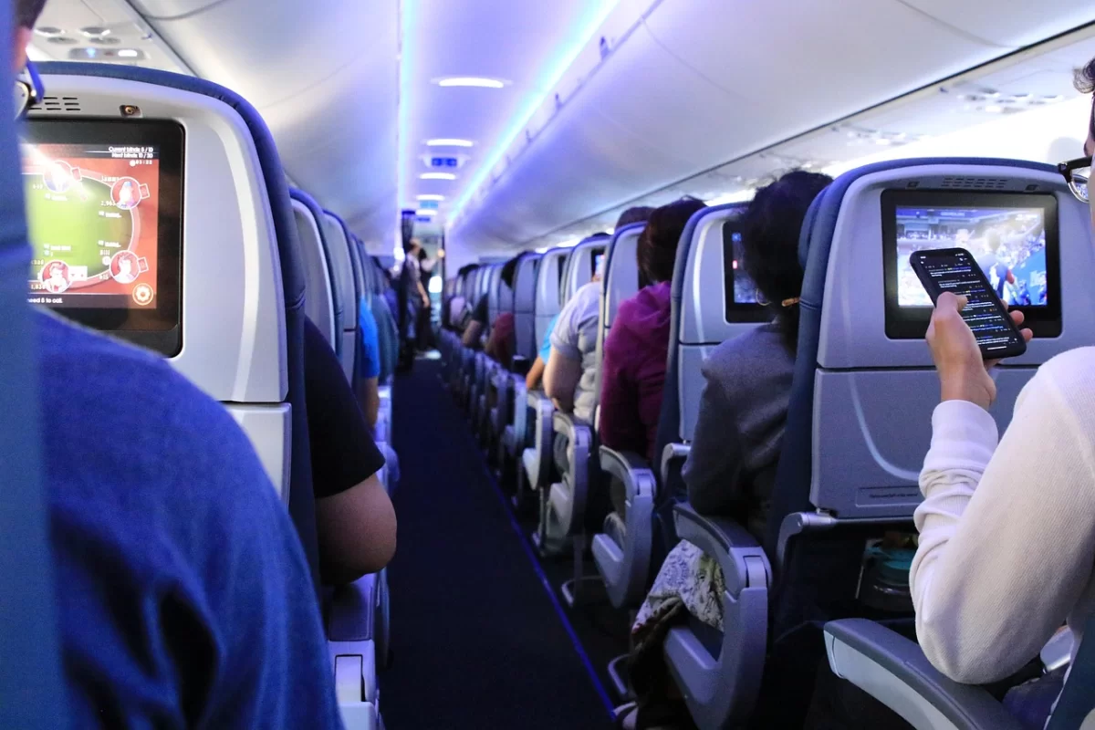 Air Astana напомнила о правилах безопасности перед полетом