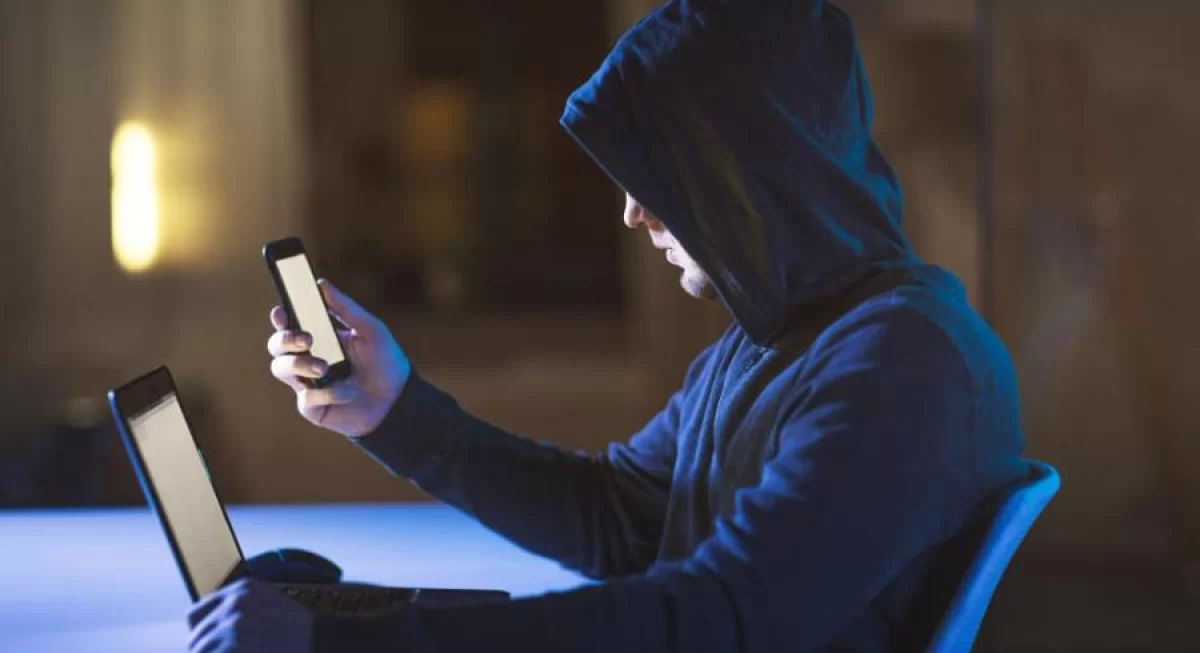 Мошенники подделывают голос в реальном времени: новый уровень обмана