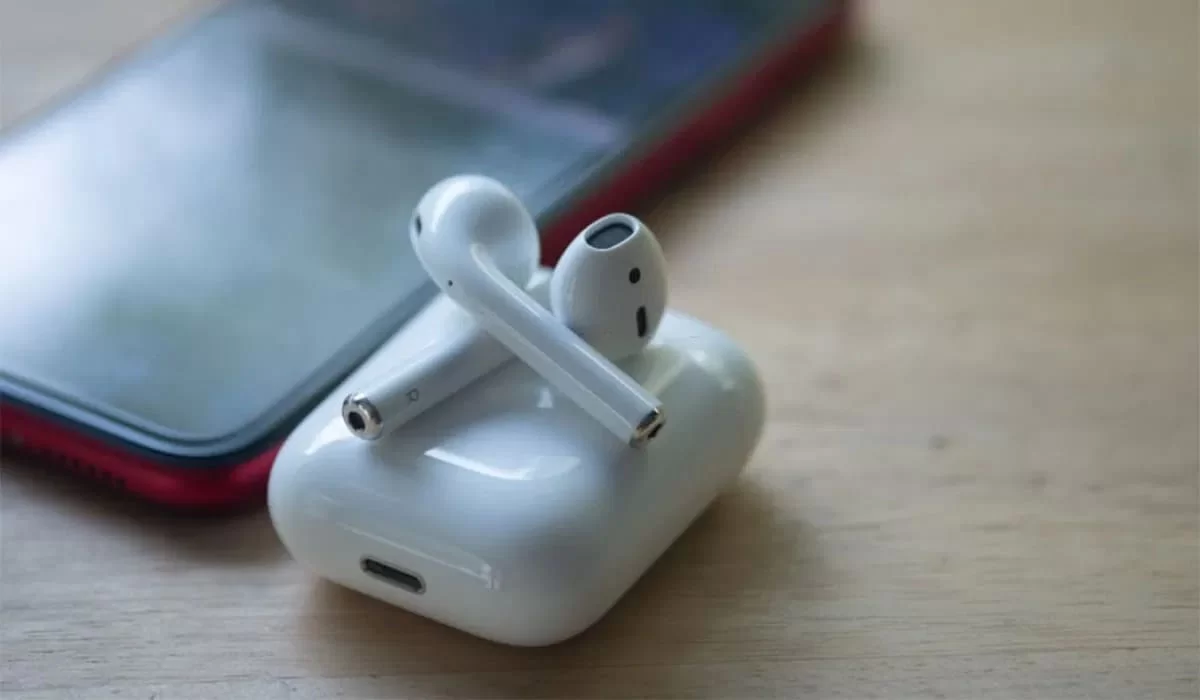 AirPods Pro 3 вызывают боль и кровь из ушей - пользователи обвиняют Apple
