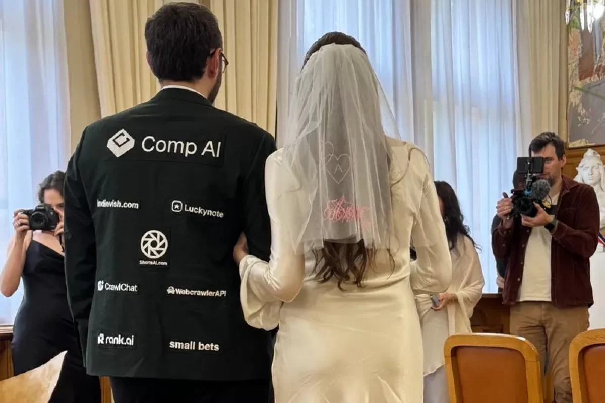 Французский жених заработал 10 тысяч долларов на пиджаке с рекламой