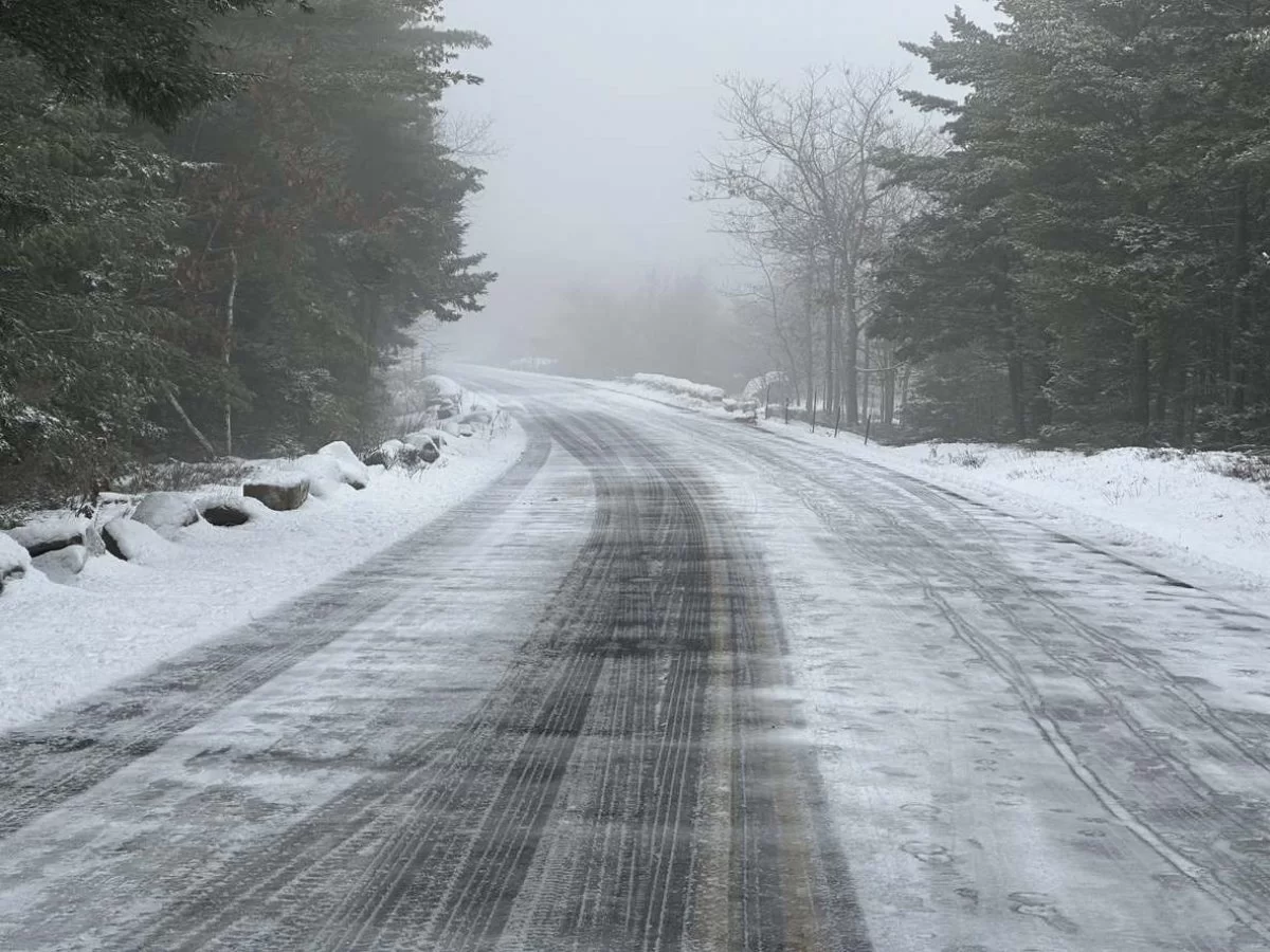 Выезд из Астаны перекрыли на одной из трасс