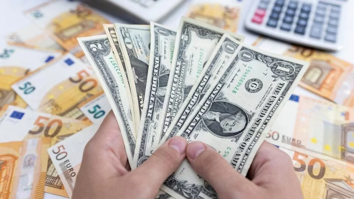 Курсы валют в РК на 11 ноября: доллар и евро дешевеют