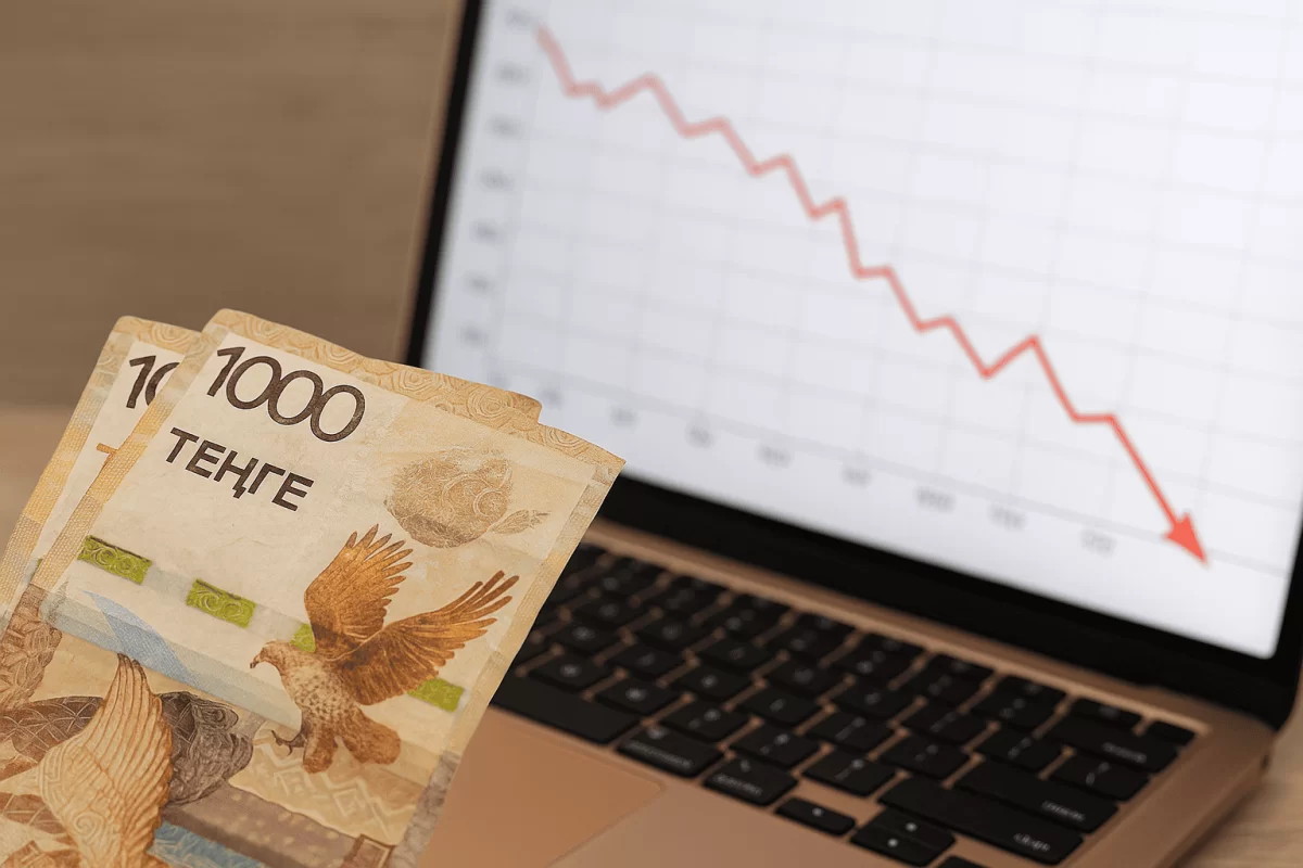 Казахстан накрывает новая волна кризиса, считает эксперт