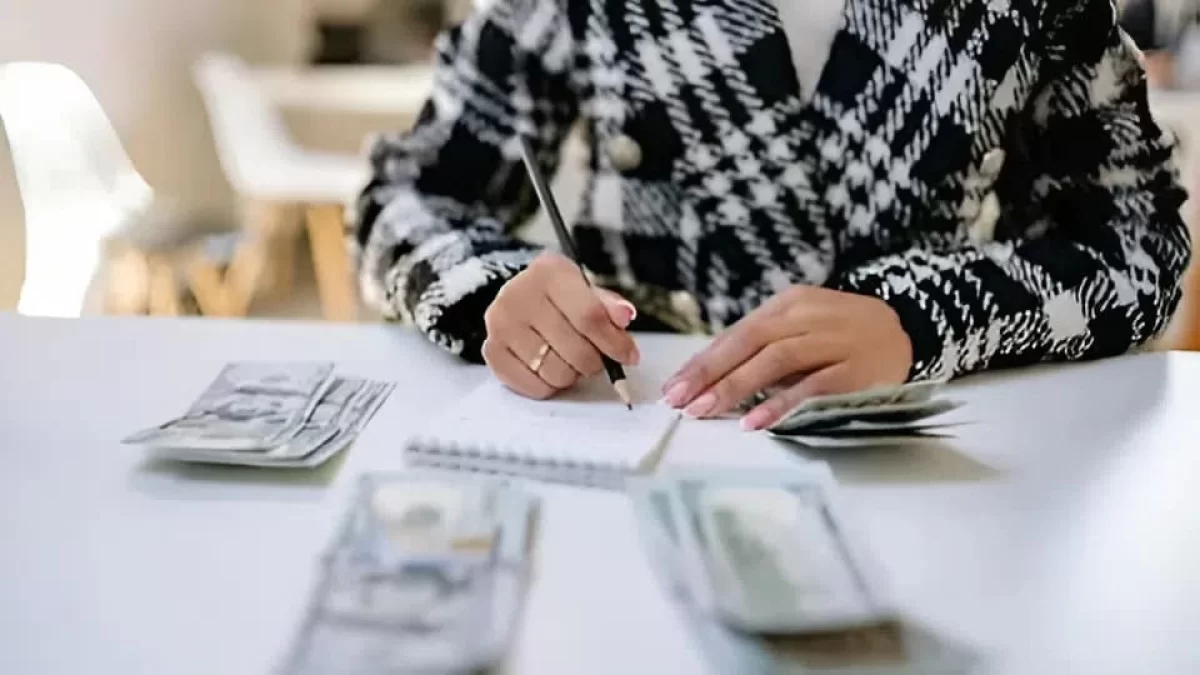 Курсы валют на 13 ноября: доллар просел в Казахстане