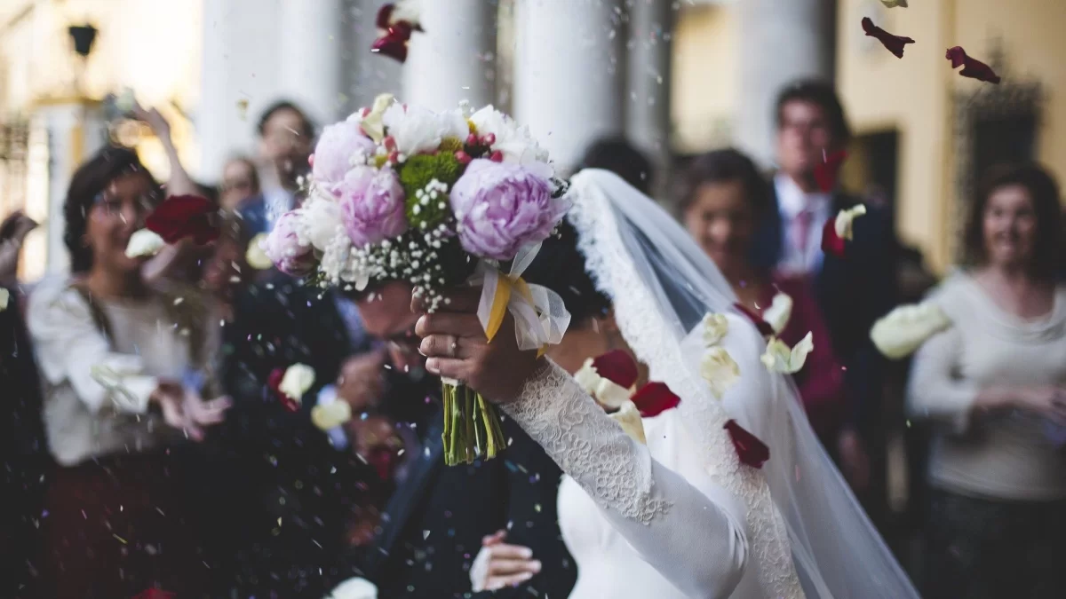 Женщина проиграла все свадебные деньги в первую брачную ночь