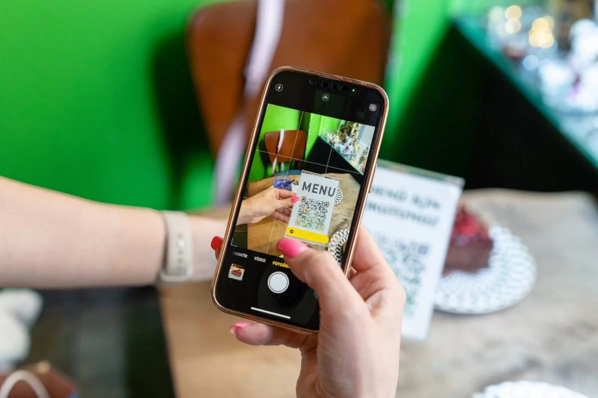 Карта, телефон или QR? Данные показали неожиданных лидеров