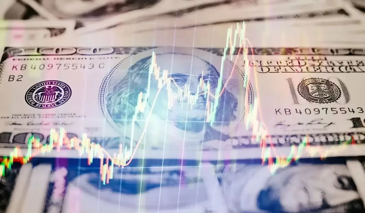 Курсы валют в Казахстане: доллар и евро снова сместились