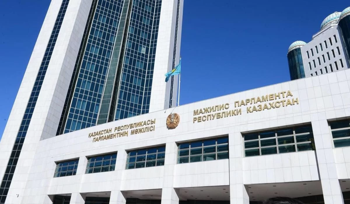 Новые правила для банков приняты в РК: главные тезисы закона