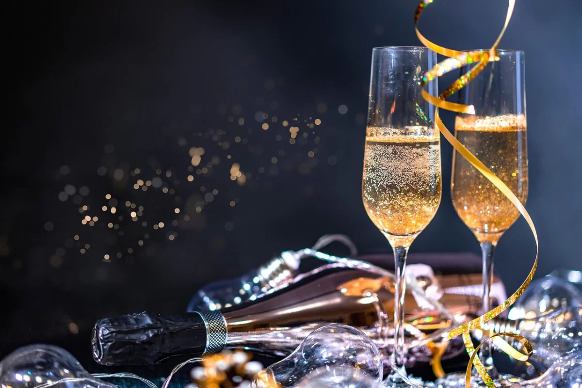 Праздник стал слишком дорогим: сколько теперь стоит бокал под куранты