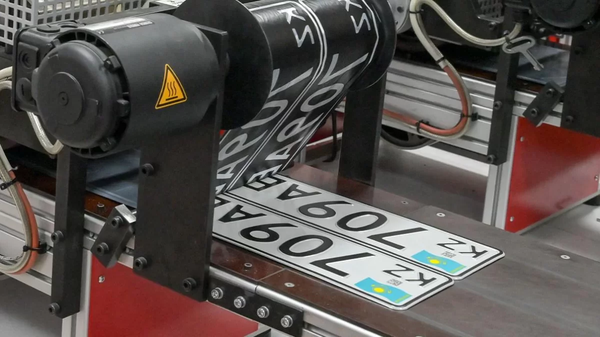 Госномер по желанию — но за деньги: что происходит в спецЦОНах Казахстана