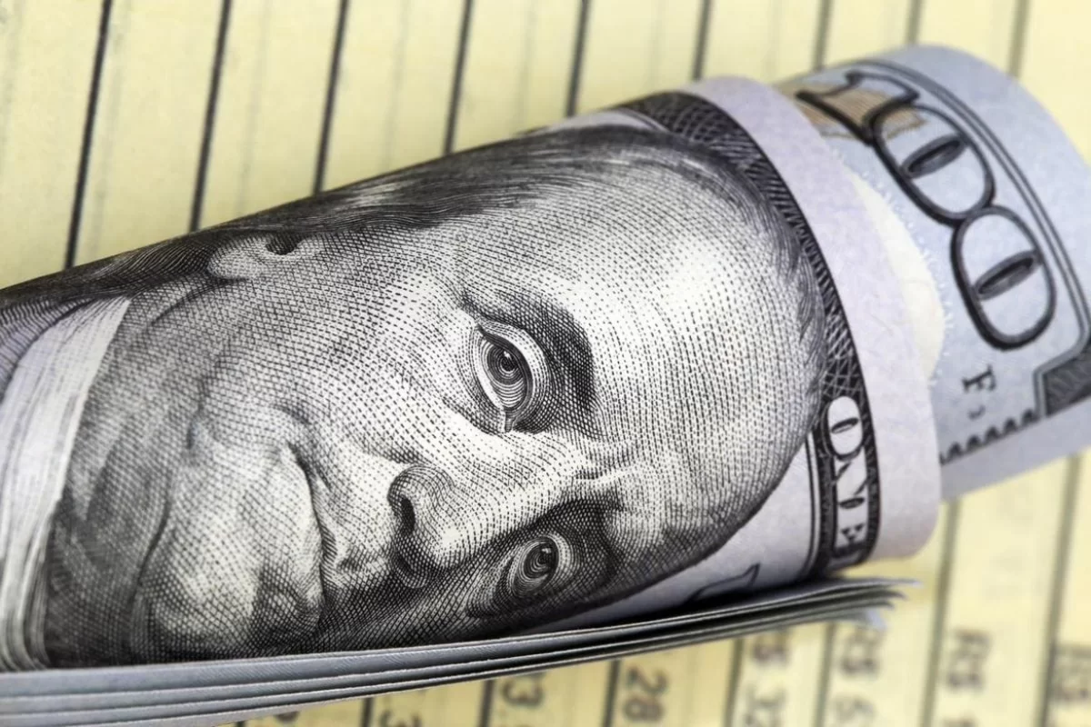 Доллар останется дорогим? Что рынок ждет от тенге в 2026 году