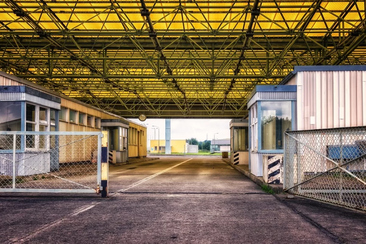 Казахстанцам усложнят въезд в Россию: что изменится для работы и учебы с 2026 года