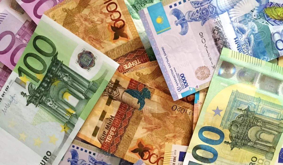 Курсы валют в банках Казахстана на 26 января: где выгоднее доллар, евро и рубль