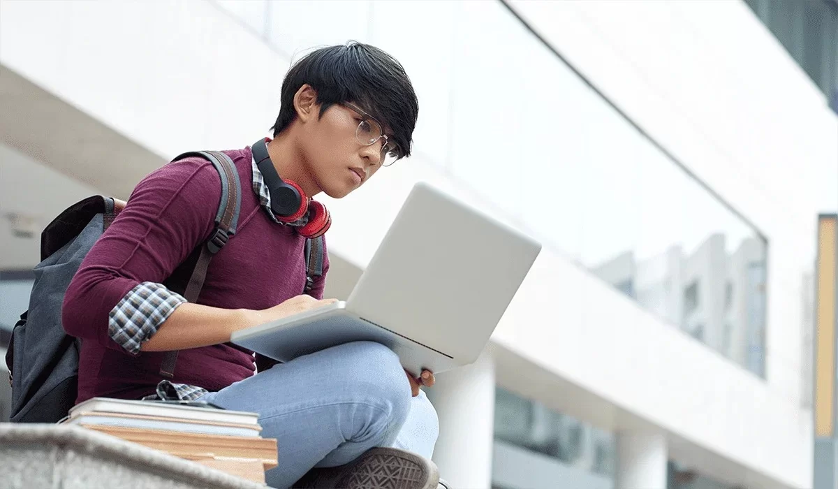 Студентам в Казахстане станет проще оформлять важные документы