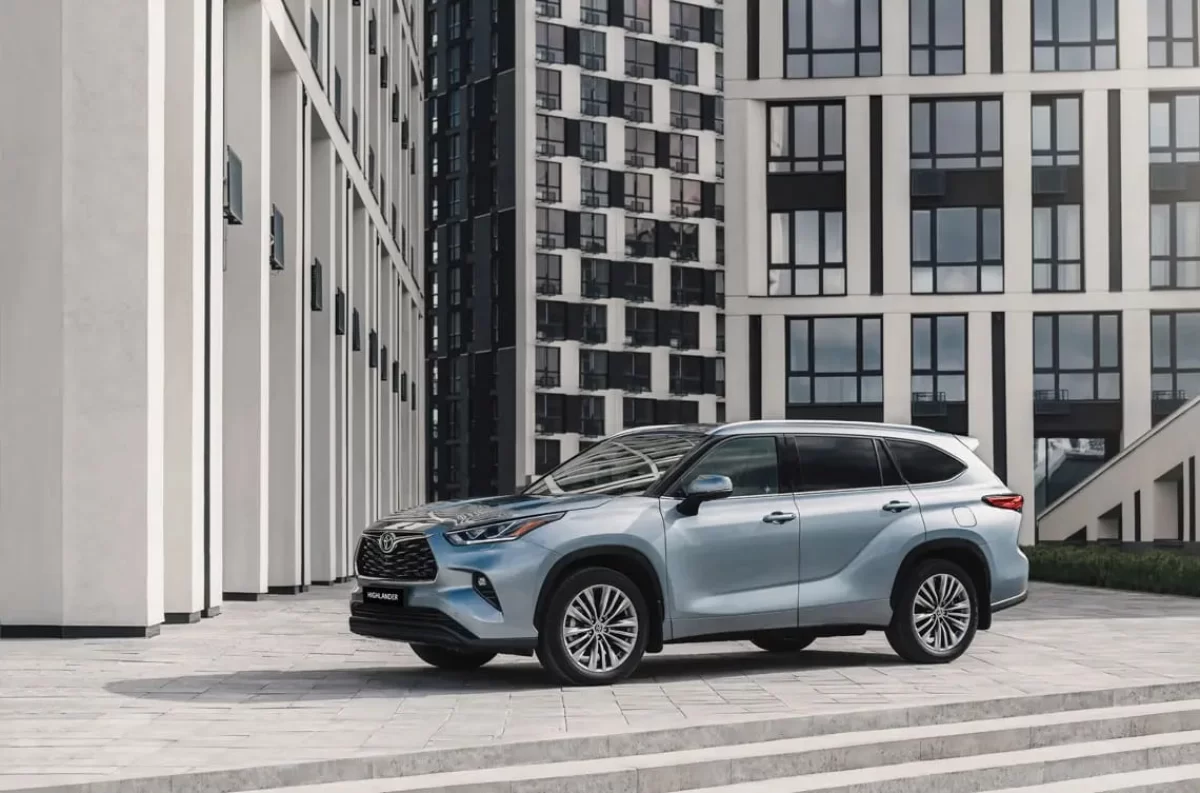 Toyota отзывает 550 тыс. Highlander из-за дефекта сидений