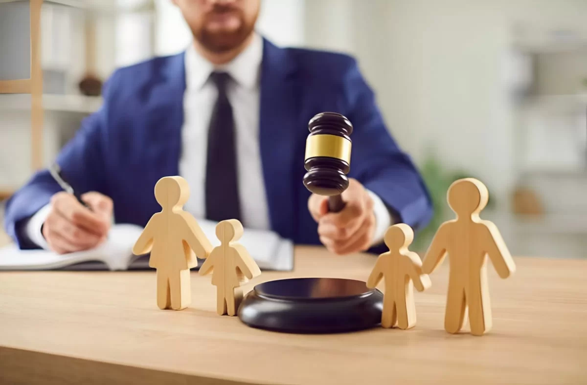 Казахстанка не смогла работать из-за ухода за детьми-инвалидами и пошла в суд