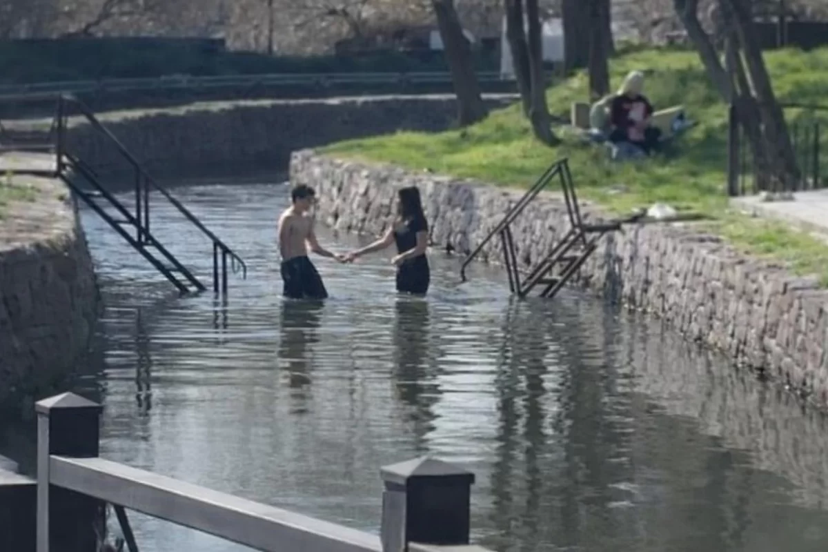 В одном из городов Казахстана уже "открыли купальный сезон"