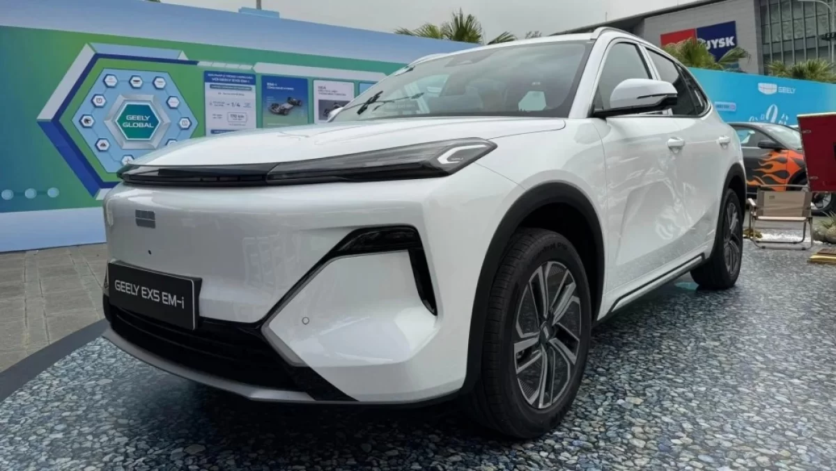 На таком Geely можно уехать из Алматы в Астану и обратно почти без остановок