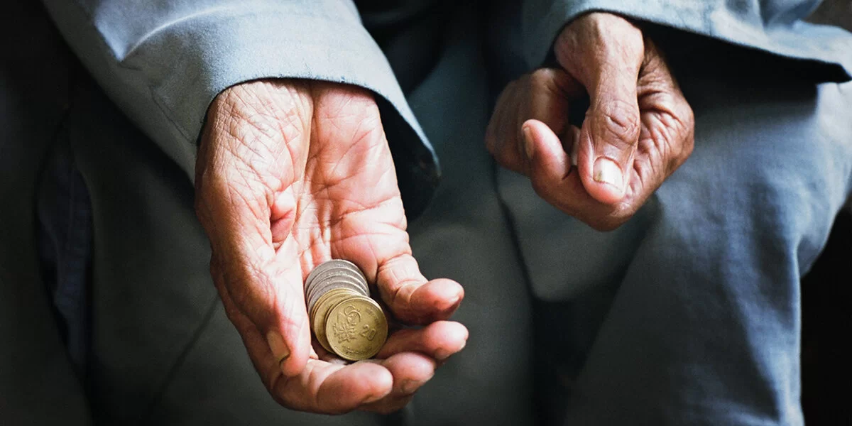 Пенсия больше не спасет: после 60 лет казахстанцам грозит бедность