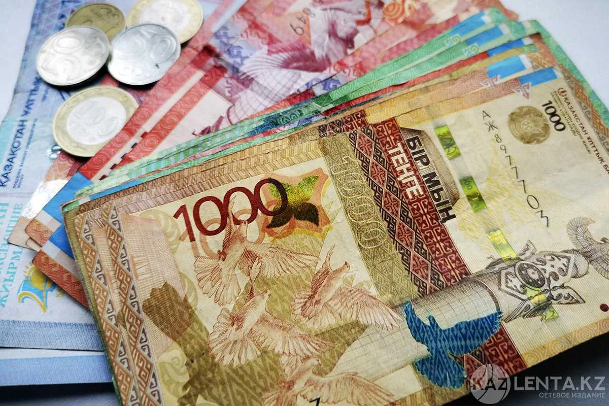 В Алматы опровергли штрафы за остекление балконов в центре