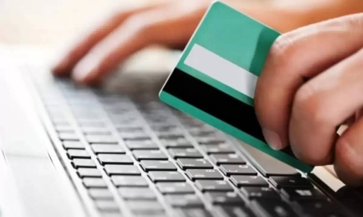 Казахстанцам без официальной зарплаты откажут в кредитах