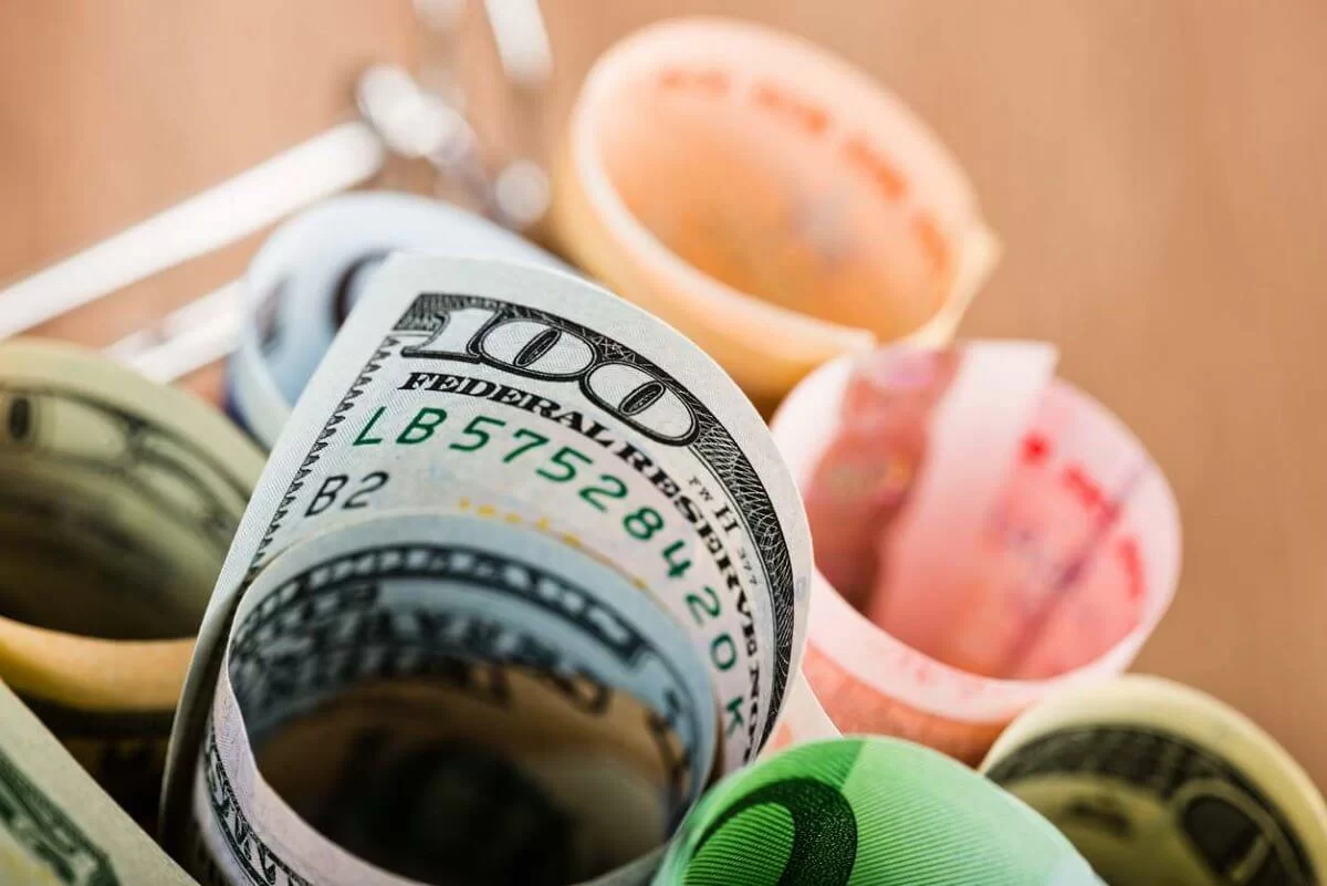 Курсы валют в Казахстане изменились: доллар вырос, евро снизился