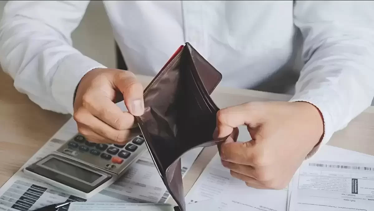 Реальные доходы казахстанцев снизились на 1,7%